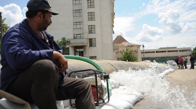 faleza dunarii de la corabia inundata