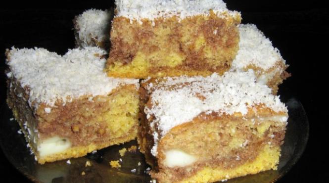 prajitura pufoasa cu budinca de vanilie si nuca de cocos