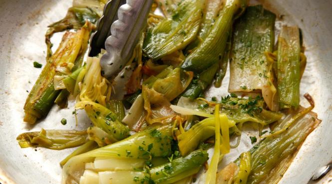 cea mai grozava mancare pentru perioada postului este clasicul praz cu masline