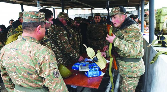 conflict dezghetat in nagorno karabah armenii si azerii arunca in lupta arme de ultima generatie