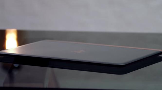 s a lansat cel mai subtire laptop din lume