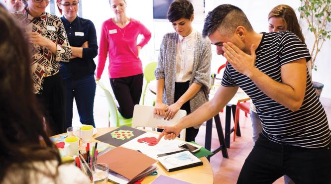 intra in lumea creative learning