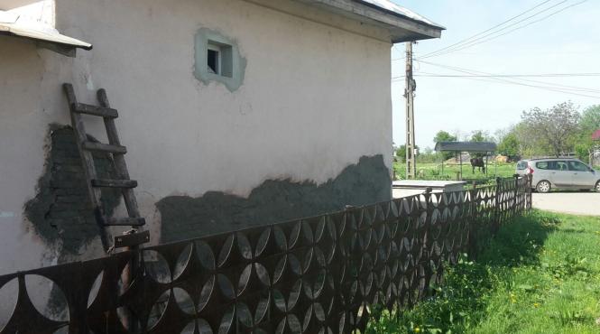 investitii stranii o scoala sta sa cada primaria renoveaza gradinita fara copii