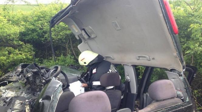 accident teribil langa lugoj o masina a fost spulberata de o locomotiva la o trecere de cale ferata