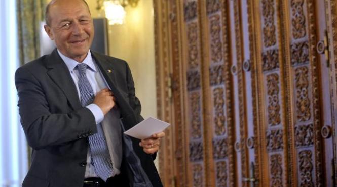 basescu in cazul in care ccr va decide alegeri in doua tururi avantajate ar fi pnl si partidele mici