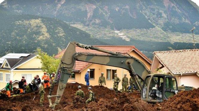 japonia zguduita de cutremure peste 1 000 doar in ultimele doua saptamani