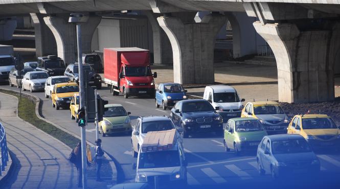 politia rutiera la datorie traficul este supravegheat cu peste 400 de radare si doua elicoptere