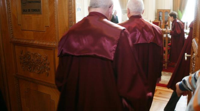 judecatorii ccr discuta sesizarea de neconstitutionalitate a alegerilor locale intr un singur tur