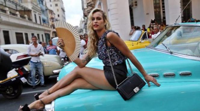 video prezentare de moda a casei chanel in cel mai sarac cartier din havana