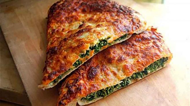 pizza calzone cu ricotta si parmezan o reteta mai simpla decat ai crede