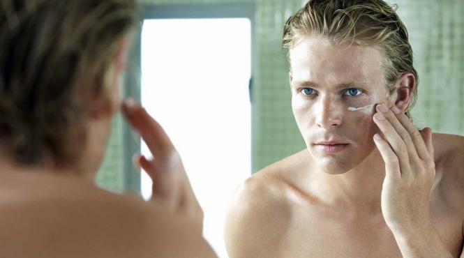 barbatii romani tot mai interesati de produsele cosmetice