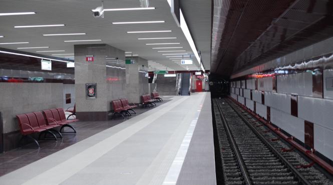 statiile de metrou vor fi dotate cu benzi speciale pentru persoanele cu deficiente de vedere