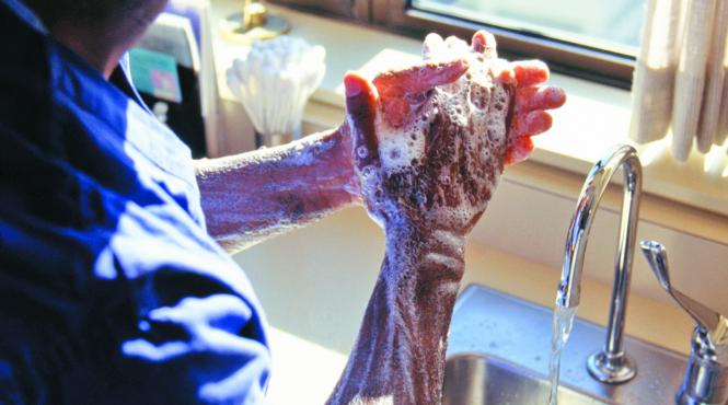 problema infectiilor nosocomiale cunoscuta de minister de 10 ani