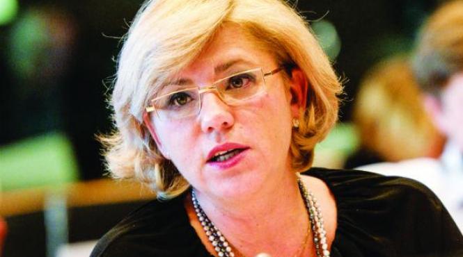 corina cretu 52 dintre copiii din romania se afla la limita saraciei