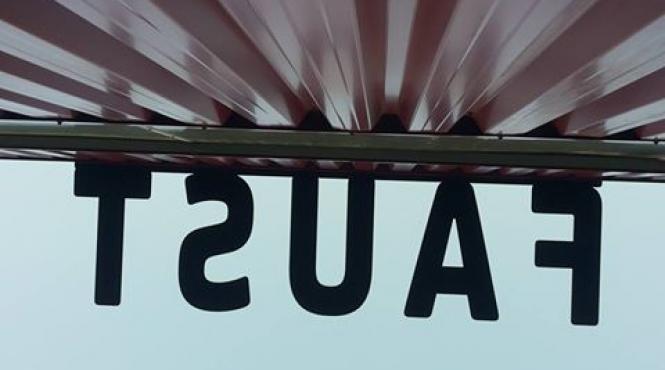 directorul teatrului din sibiu raspuns la acuzatiile de abuz la adresa fetitelor care joaca in faust