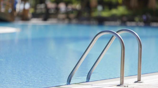 tragedie in hunedoara o fetita a murit in urma unui incident petrecut in strandul din statiunea geoagiu bai