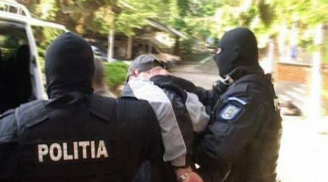 familie cu cinci copii din barlad acuzata de trafic cu etnobotanice