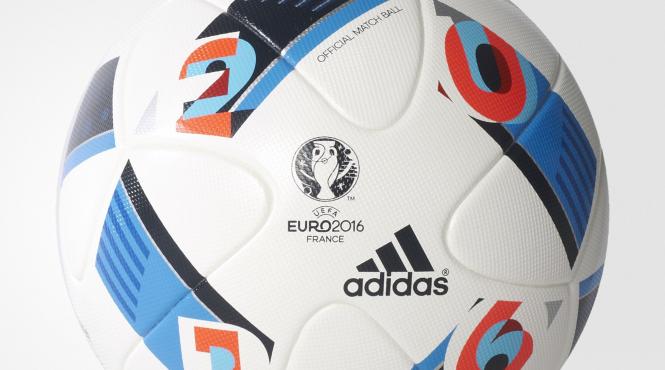 tricolori puneti stapanire pe jocul frumos