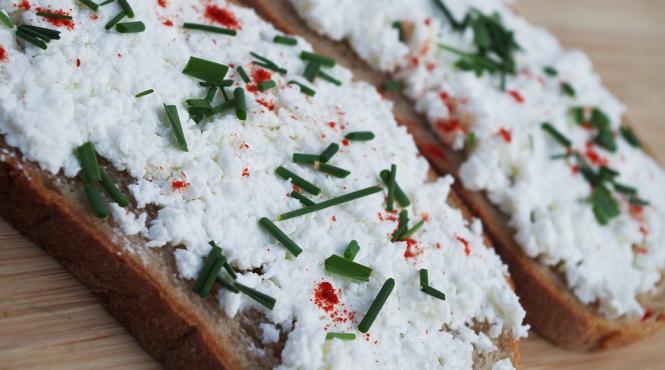 de ce este daunatoare branza topita organismului