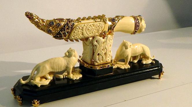 politia turca a capturat un pumnal de fildes al lui gaddafi estimat la cateva milioane de dolari