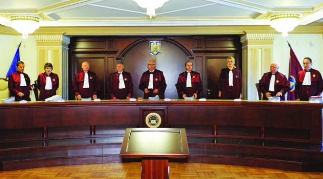 ccr sintagma in mod defectuos din cadrul infractiunii de abuz in serviciu se refera la incalcarea legii