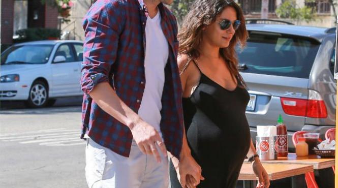 mila kunis si ashton kutcher asteapta al doilea copil