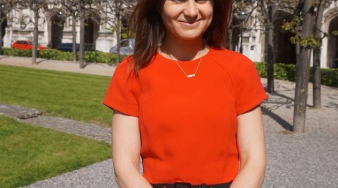 parlamentara britanica impuscata si injunghiata a murit