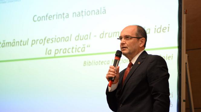 combinatia scoala munca introdusa din toamna