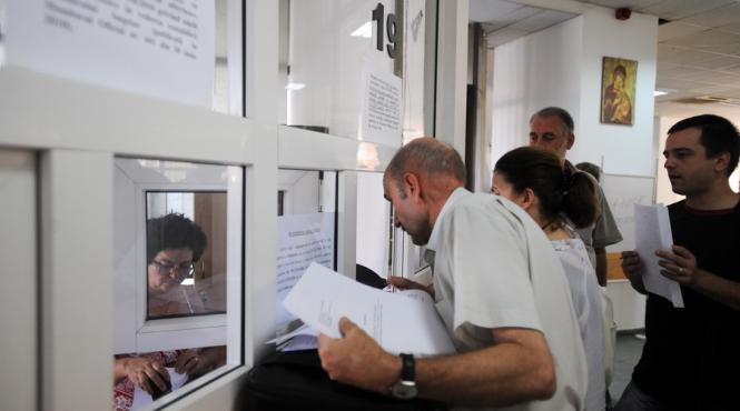 guvernul trece la debirocratizarea administratiei tehnologia va lua locul functionarului in relatia stat cetatean