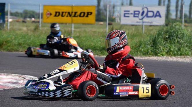 peste 40 de piloti la etapa 3 a a campionatului national de karting dunlop din acest weekend