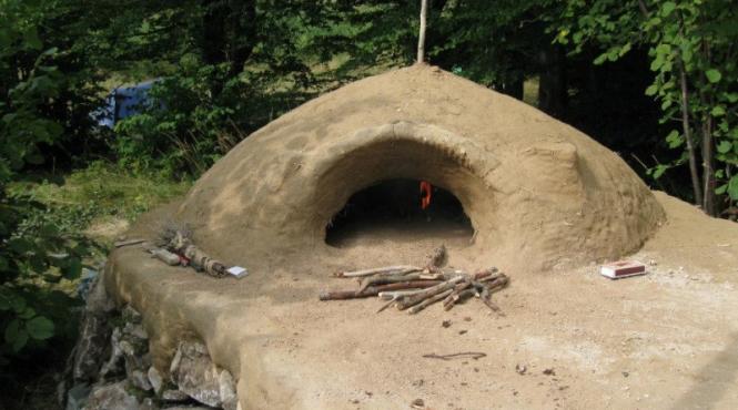 sat neolitic reconstruit in apuseni