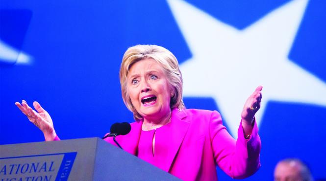 hillary scoasa basma curata de fbi