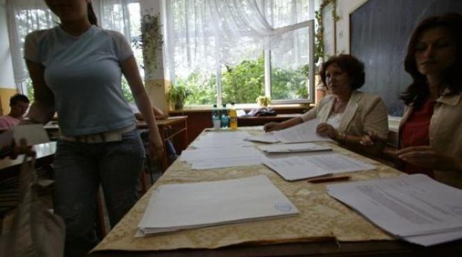 care a fost prezenta la ultima proba scrisa a bacalaureatului si cati candidati au fost eliminati