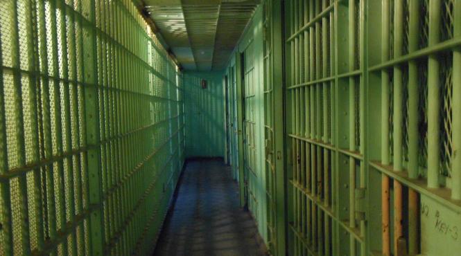 revolta a detinutilor din penitenciarul arad ce au incercat sa faca