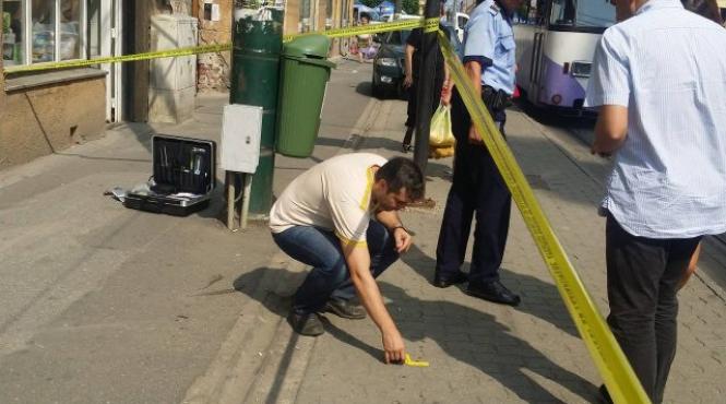 tanara injunghiata pe strada in plina zi