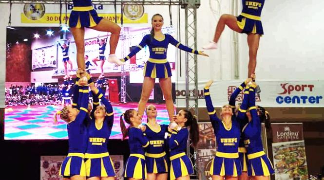 silvia stroescu a trecut de la gimnastica la cheerleading