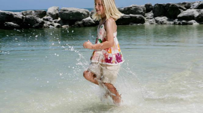 radiatii periculoase medicii spun ca nu e bine sa stam la plaja intre orele 11 00 si 16 00