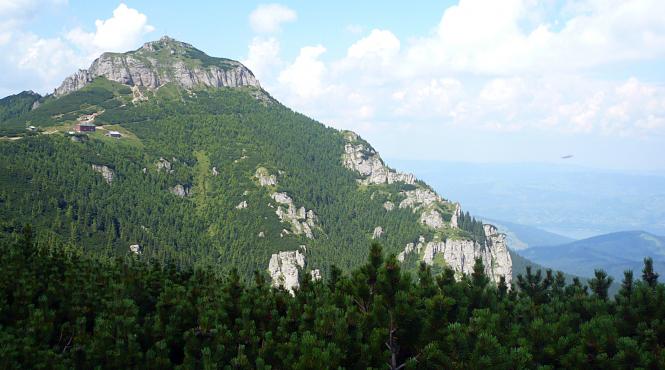 ziua muntelui ceahlau curiosii au urcat pe varful toaca pentru a observa holograma un fenomen natural mai putin obisnuit