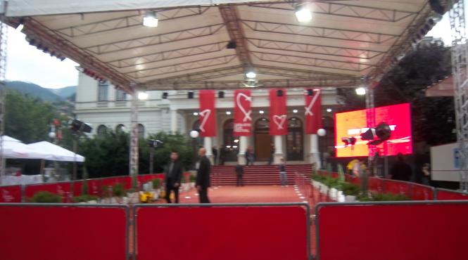 festivalul de film de la sarajevo mai multi cineasti romani au fost premiati