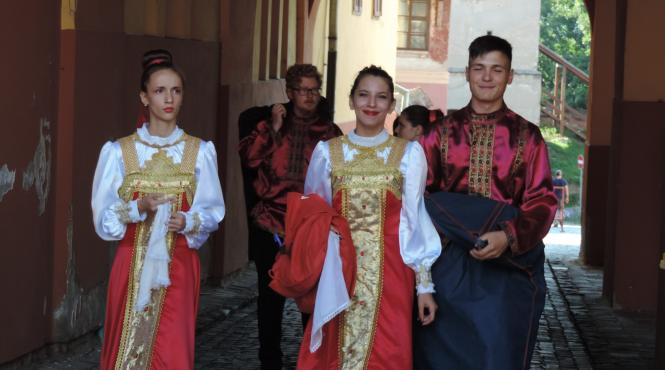 minoritatile tarii si au sarbatorit unicitatea