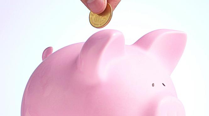 romanii si au redus depozitele