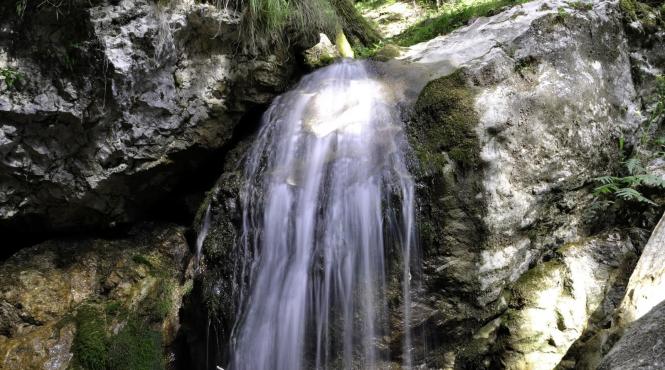 unic in romania tamina locul cu cinci cascade