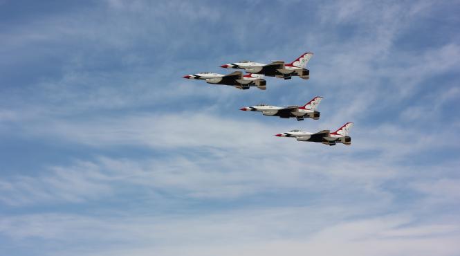 show aeronautic sambata pe lacul morii