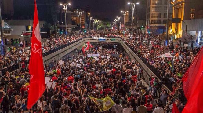brazilia zeci de mii de persoane au manifestat impotriva noului presedinte pe care il considera pucist