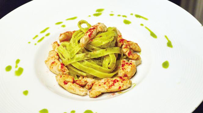reteta de la chef paul siserman tagliatelle cu pesto alla genovese si piept de pui