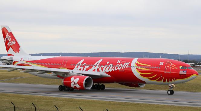 greseala de longitudine un avion al companiei airasia x cu destinatia kuala lumpur a aterizat la melbourne