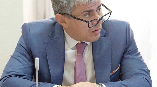 firma nu merge la doctor dar garsoniera mea merge