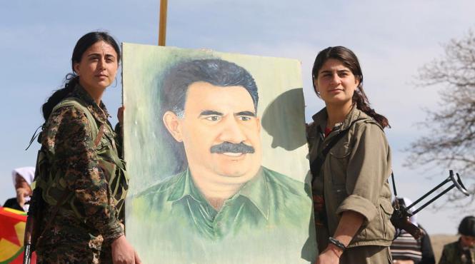 ocalan are voie sa isi vada familia