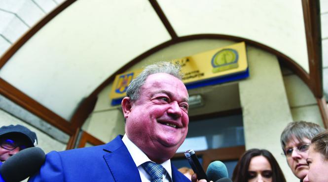 de ce l a chemat kovesi pe vasile blaga la dna