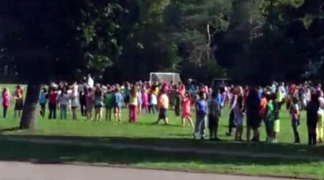 canada 60 de scoli au fost evacuate din cauza unei amenintari cu bomba